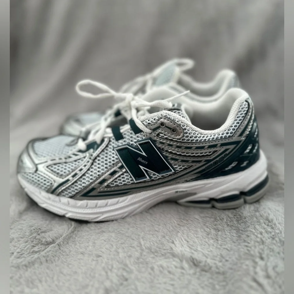 NEW BALANCE 25S/S 1906 Unisex Running Shoes Sportswear Casual Sneakers - Picture 3 of 4